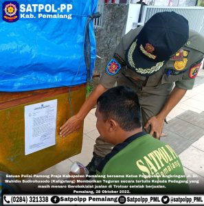 TRC Satpol PP Kabupaten Pemalang Menggelar Patroli Wilayah Dan Penyampaian Teguran Kepada PKL