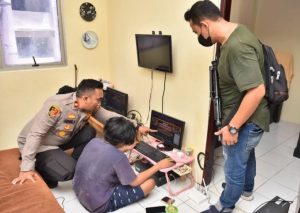 Polisi Gerebek Diduga Markas Judi Online, di Sebuah Apartemen Kawasan Cengkareng Jakarta Barat