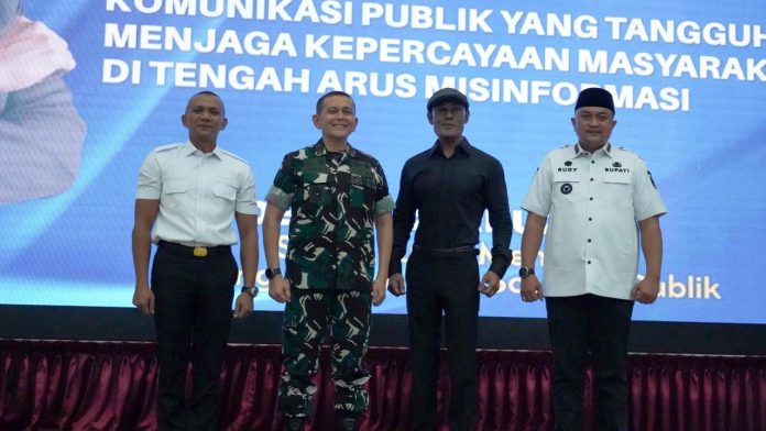 Bupati Bogor, Rudy Susmanto, menegaskan pentingnya peran aparatur pemerintah sebagai garda terdepan dalam membangun komunikasi publik yang kuat di era digital.