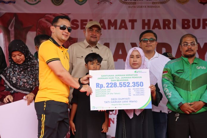 Bupati Bogor Rudy Susmanto memberikan apresiasi tinggi kepada para buruh dan serikat pekerja yang berhasil menjaga kondusivitas daerah selama peringatan Hari Buruh Internasional (Mayday) 2026.