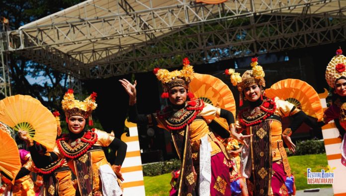 Festival Budaya Nusantara 2026 akan menampilkan berbagai pertunjukan seni tradisional, kuliner khas daerah, pameran budaya, hingga aktivitas interaktif yang melibatkan masyarakat secara langsung.