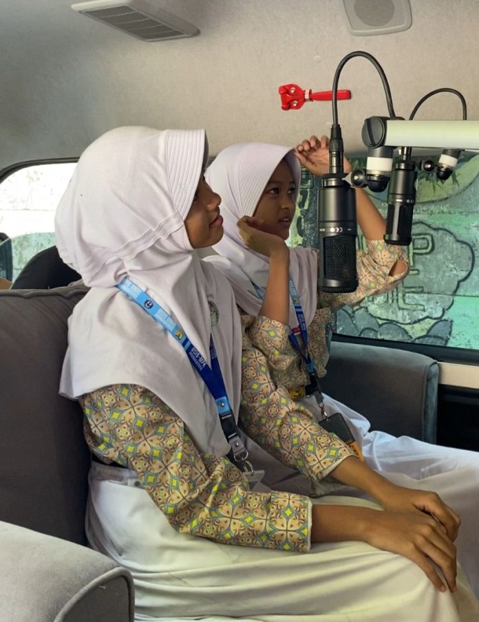 Program edukatif OB Van Goes To School yang kali ini digelar di SMP Negeri 3 Citeureup, Rabu (13/5/2026).